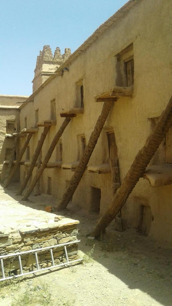 Amtoudi Aventure Apartment Id Aissa Luaran gambar