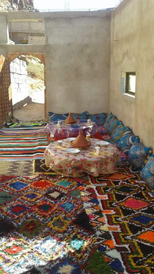 Amtoudi Aventure Apartment Id Aissa Luaran gambar