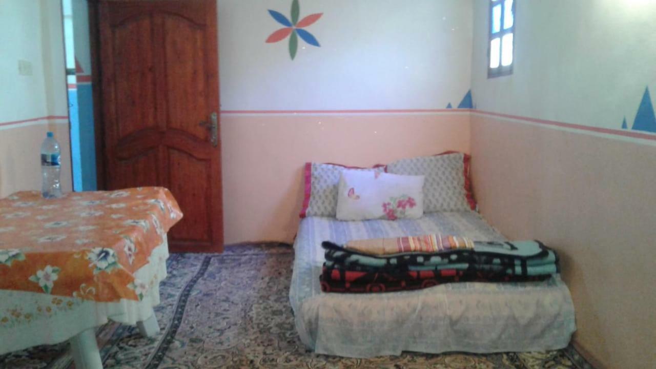 Amtoudi Aventure Apartment Id Aissa Luaran gambar