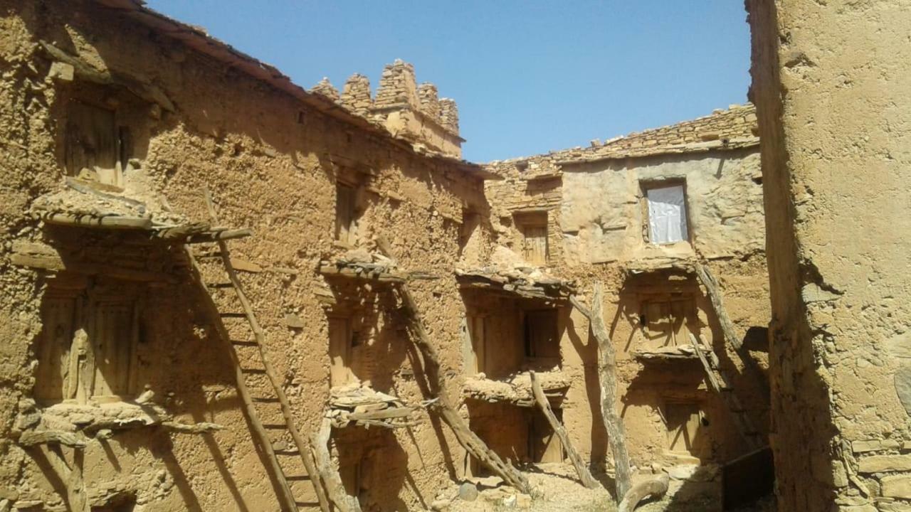 Amtoudi Aventure Apartment Id Aissa Luaran gambar